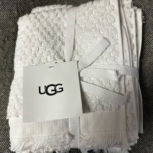 Ugg hand towel